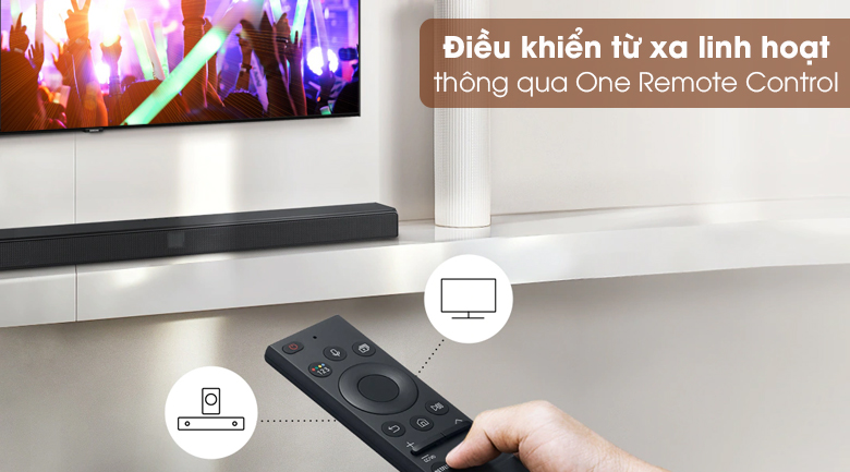 Loa thanh Samsung HW-A550 - Sử dụng linh hoạt, điều khiển từ xa mà không cần lại gần loa với One Remote Control