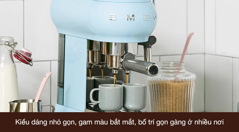 Máy pha cà phê Smeg ECF01PBEU (535.43.658) - Thiết kế gọn gàng, gam màu bắt mắt